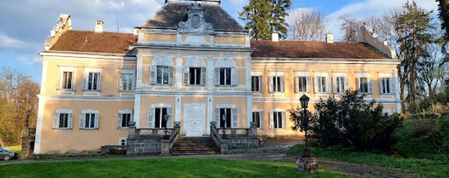 Szentkereszty Castle
