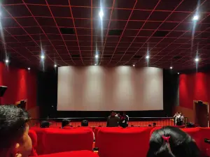HOUSEFUL Talkies