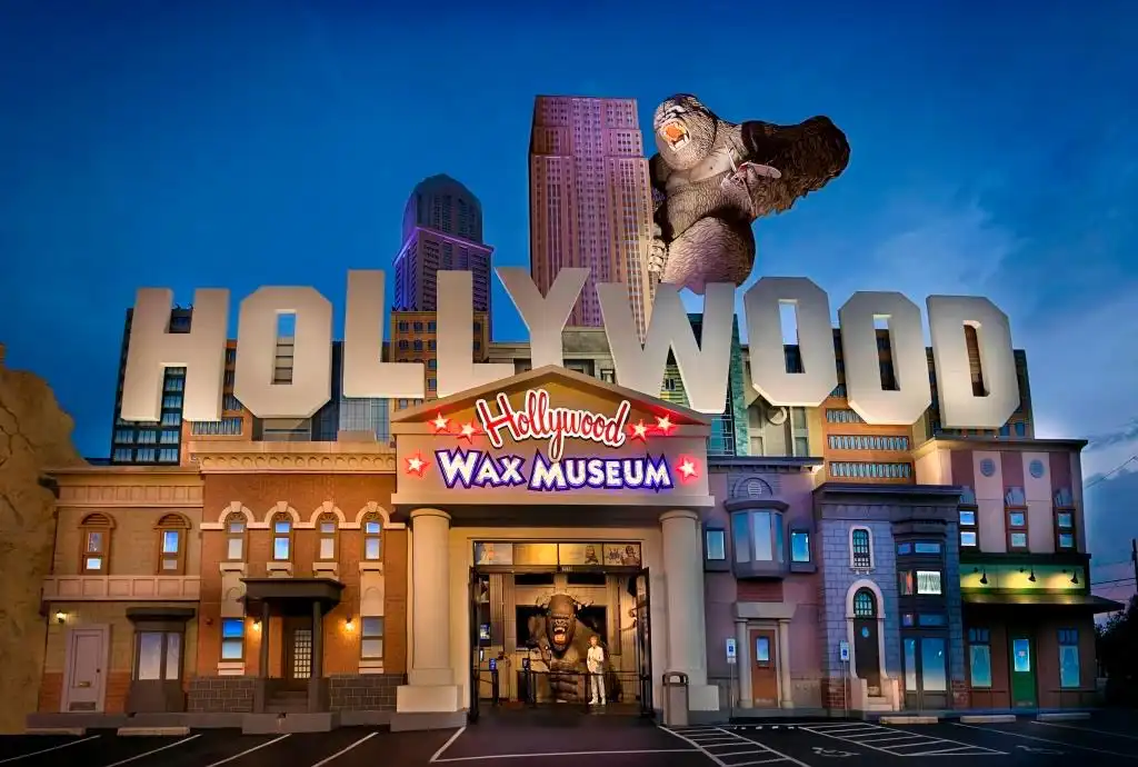 Hotels near Hollywood Wax Museum