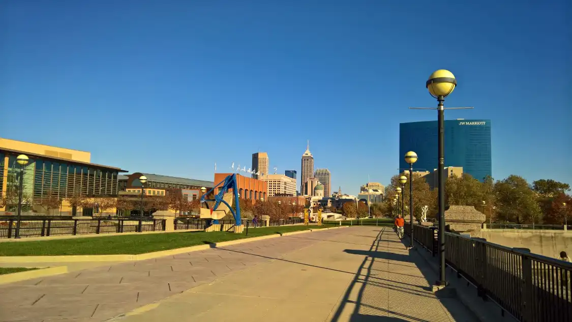 ホワイト・リバー州立公園周辺のホテル