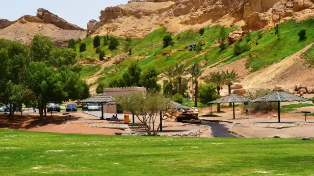 Hotels near Jebel Hafeet