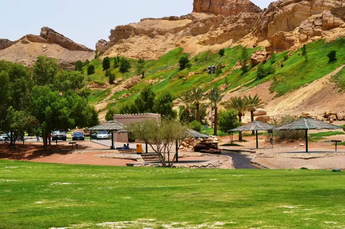 Hotels near Jebel Hafeet