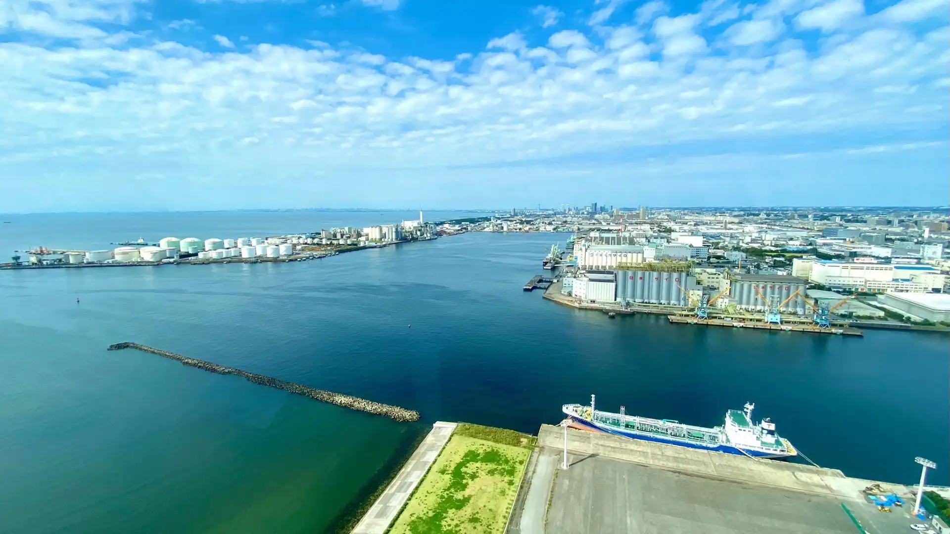 Hotels near Chiba Port Tower