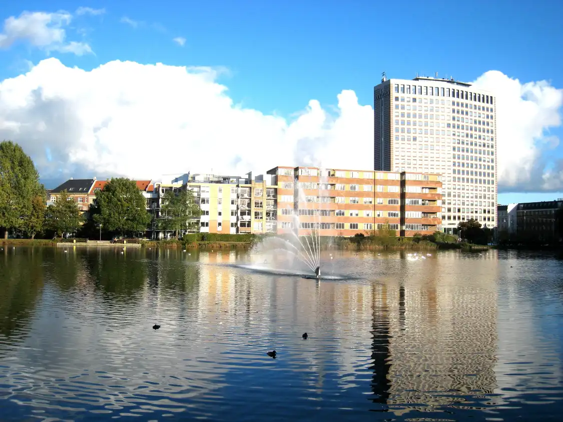 Hotels near Planetarium