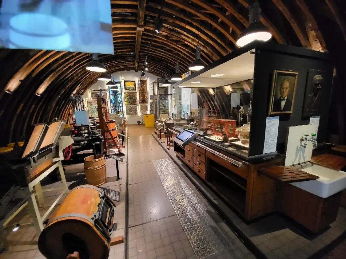 Hotels near Dutch Cheese Museum