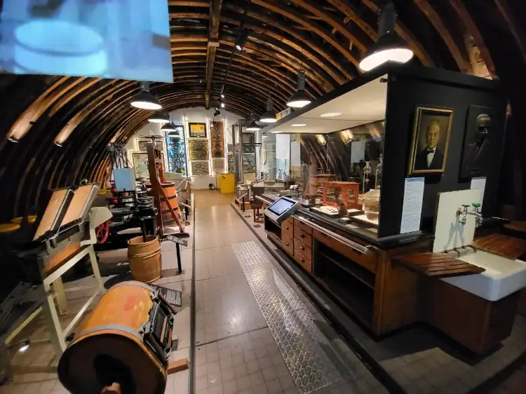 Hotels near Dutch Cheese Museum