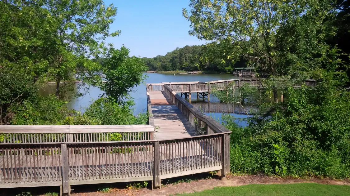 Hotels near Larry W. Abernathy Waterfront Park