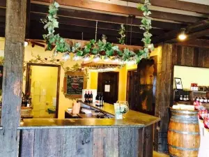 Lemon Creek Winery