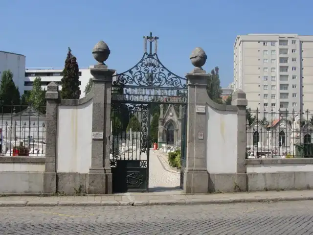 Các khách sạn gần Cemitério de Agramonte