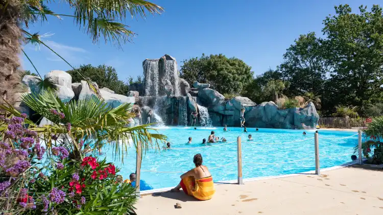 Hotels in Le Bernard