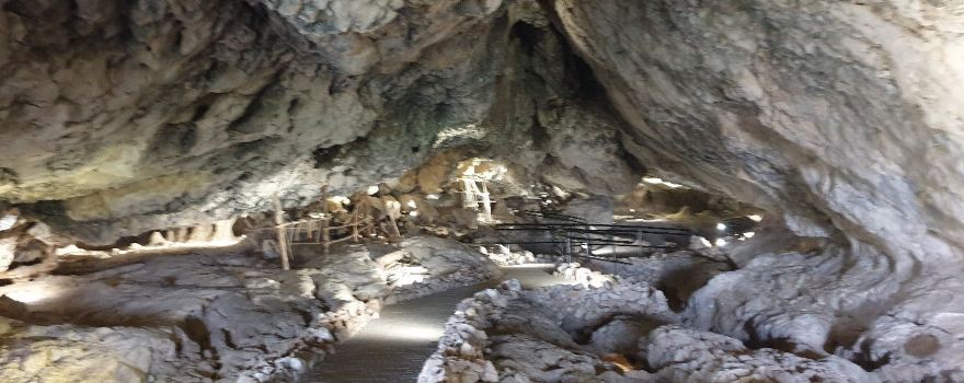 Cueva de las Ventanas
