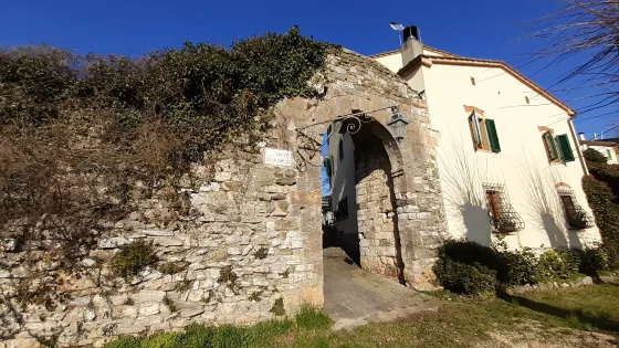 Rocca vecchia e Torre Longobarda