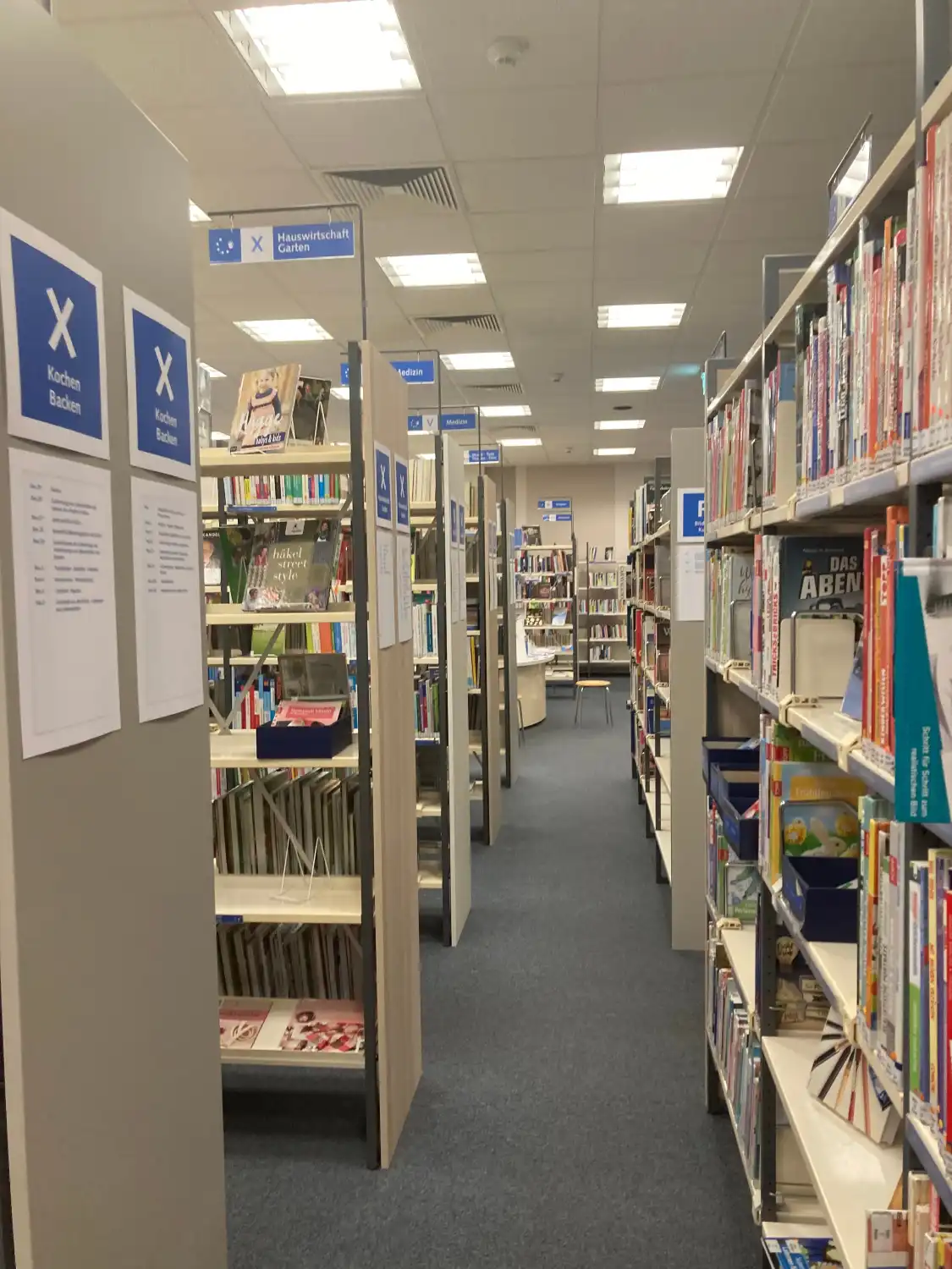 Hotels near Stadtbibliothek Hildesheim