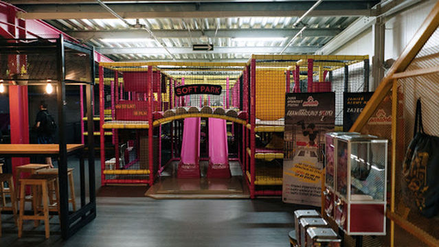 Park Trampolin Parabola