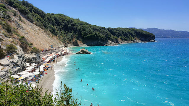 Plazhi i Pulëbardhës