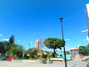 Jardin Principal De Usmajac