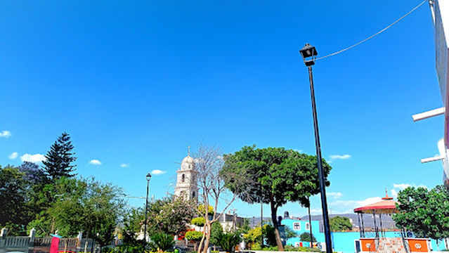 Jardin Principal De Usmajac