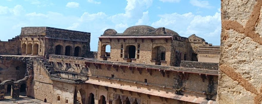 Garh Kandhari fort