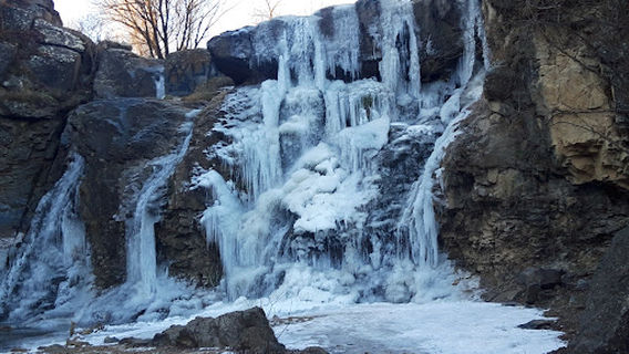 Şırşıra şəlaləsi