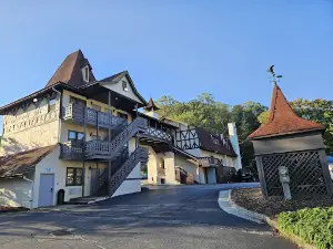 Helendorf River Inn, Suites & Conference Center