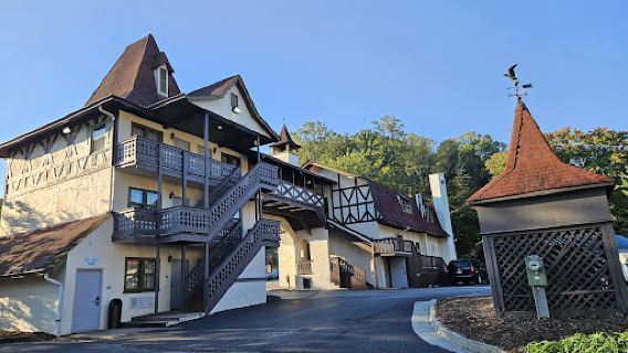 Helendorf River Inn, Suites & Conference Center
