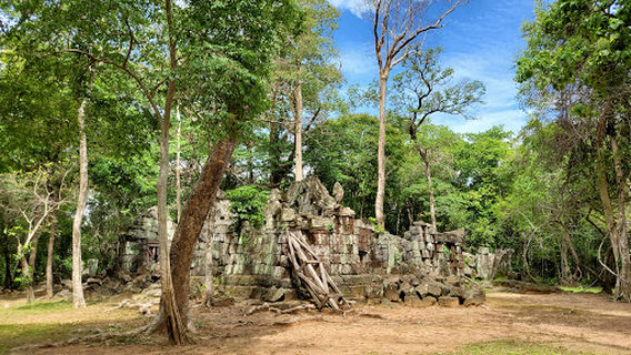 Prasat Srot