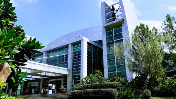 Basilea Convention Center (Christ Cathedral)