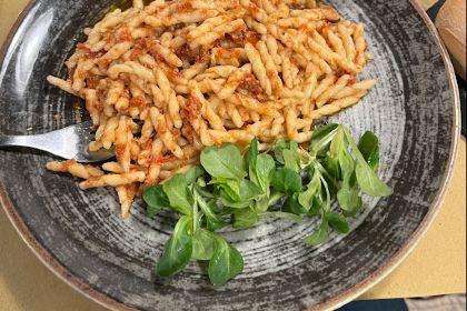 Hosteria de Menàs - Pasta | Burger | Pokè