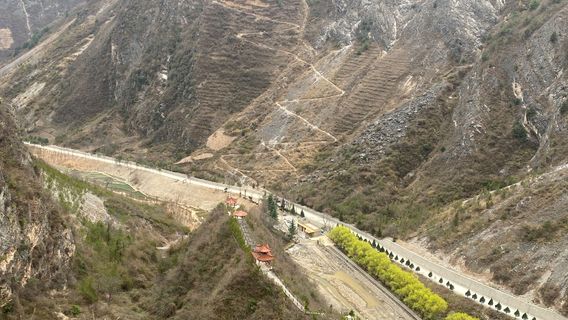 yao zhai gou feng jing qu