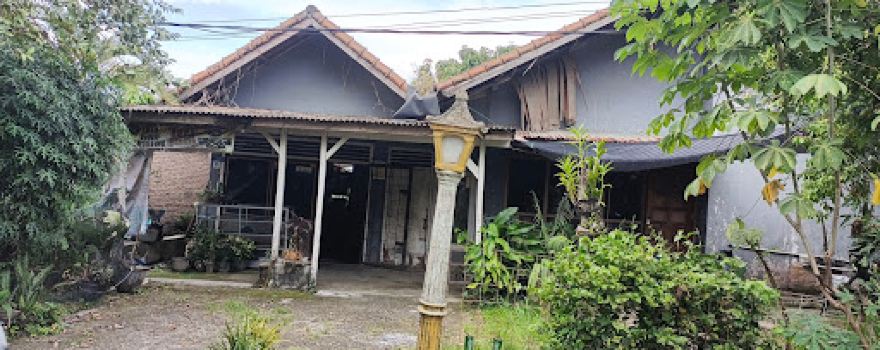 Tugu Pacul Karang Sari
