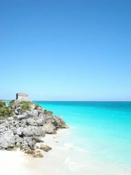 Hotels near Avenida Tulum