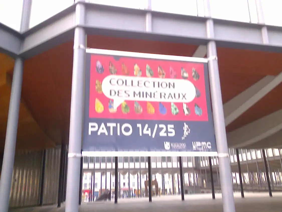 Hotels near Collection de Mineraux