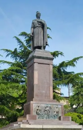 Shota Rustaveli Statue