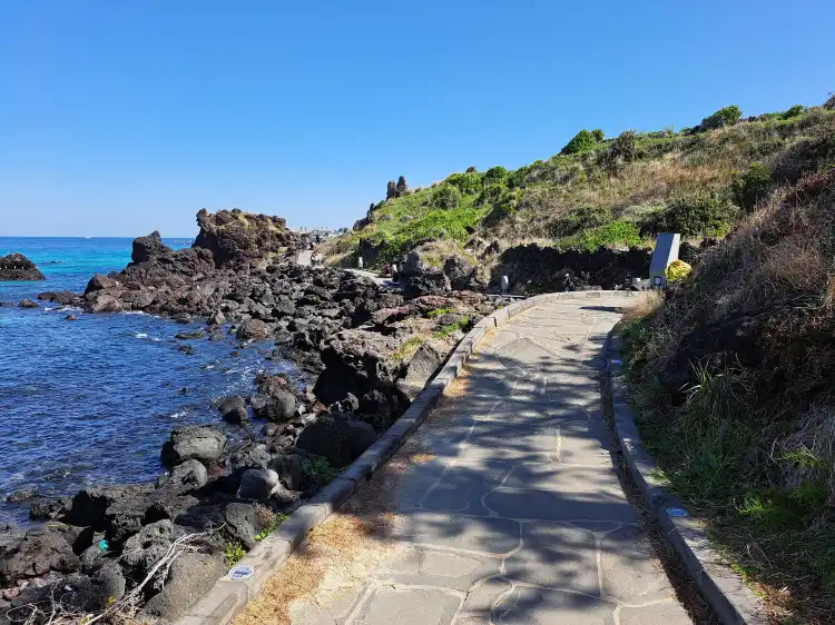 Các khách sạn gần Gwakji Beach