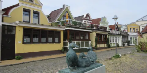 Skulptur 'Drei Klaashahns'