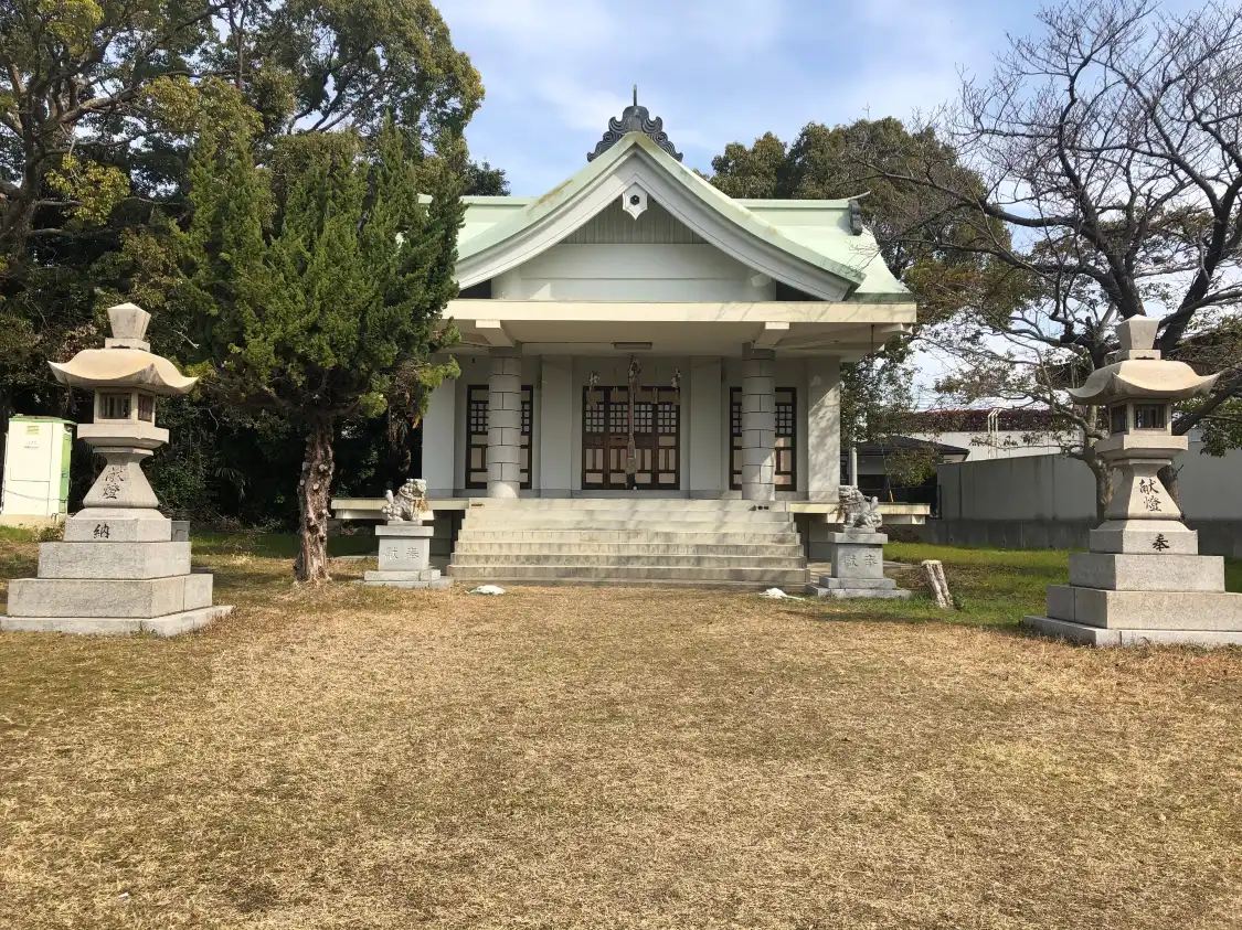 Hotels near Yama Shrine