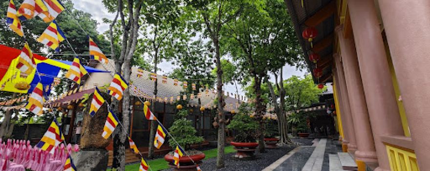 Phap Luu Monastery