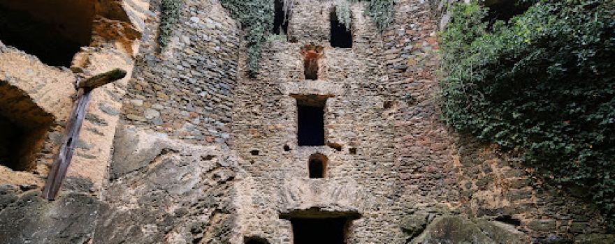 Nový Hrádek u Lukova (Neuhäusel) Castle Ruins