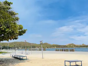 Bãi biển Vịnh Hòa