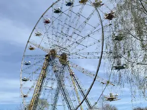Rozvazhalʹnyy Tsentr