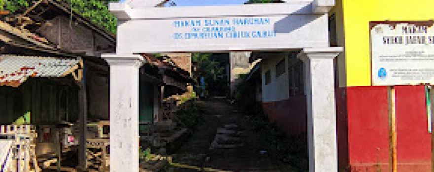 Makam Syekh Jafar Sidiq (Gn. Haruman) Garut