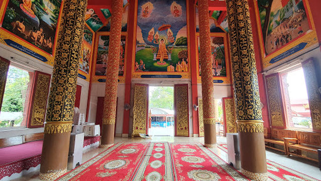 Wat Chiang Yuen (Red Temple)