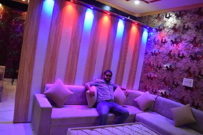 Crown cafe & restorant