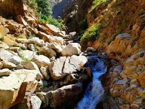 Eish Abad falls