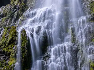 Devils Punchbowl Waterfall
