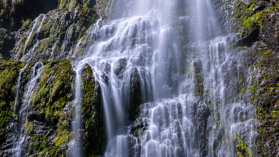 Devils Punchbowl Waterfall