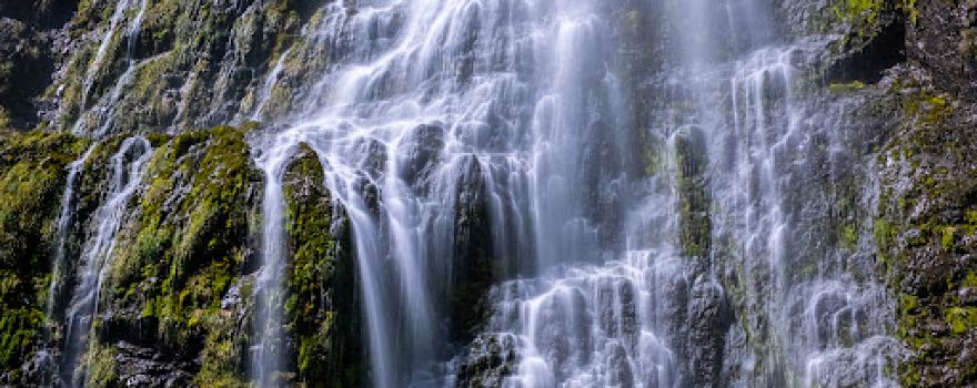 Devils Punchbowl Waterfall