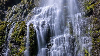 Devils Punchbowl Waterfall