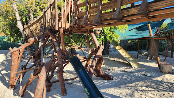 Earthworx Garden World