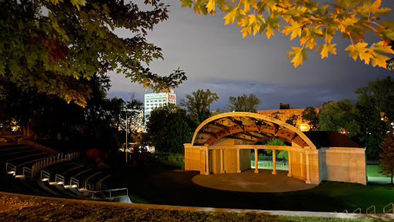 Warren Community Amphitheatre parking